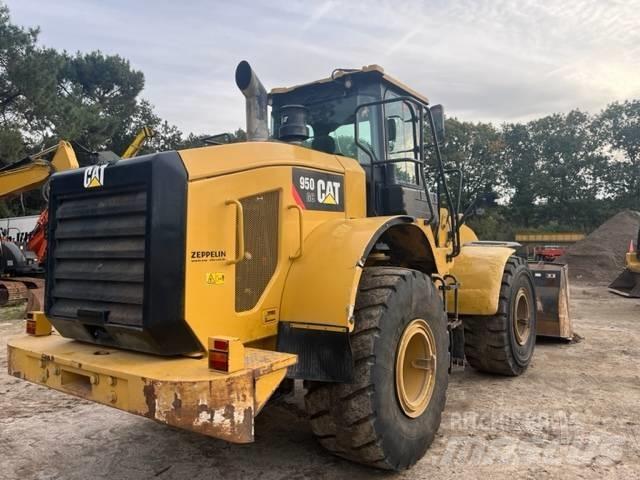 CAT 950 GC Gumikerekes homlokrakodók