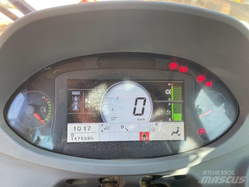 Hitachi ZW 370 Gumikerekes homlokrakodók
