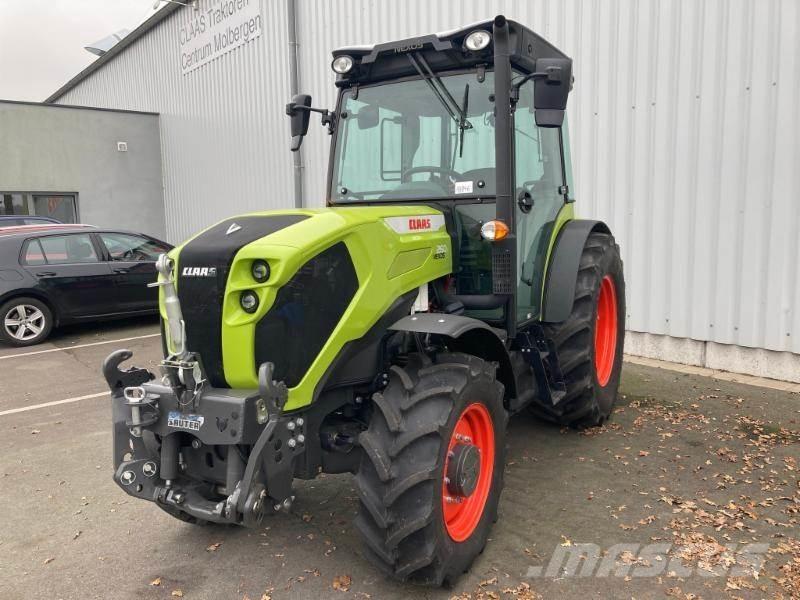 CLAAS NEXOS 260 L Traktorok