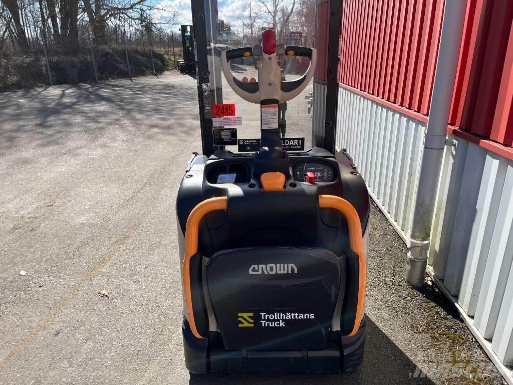 Crown ETi40001,2 Gyalogkíséretű targonca
