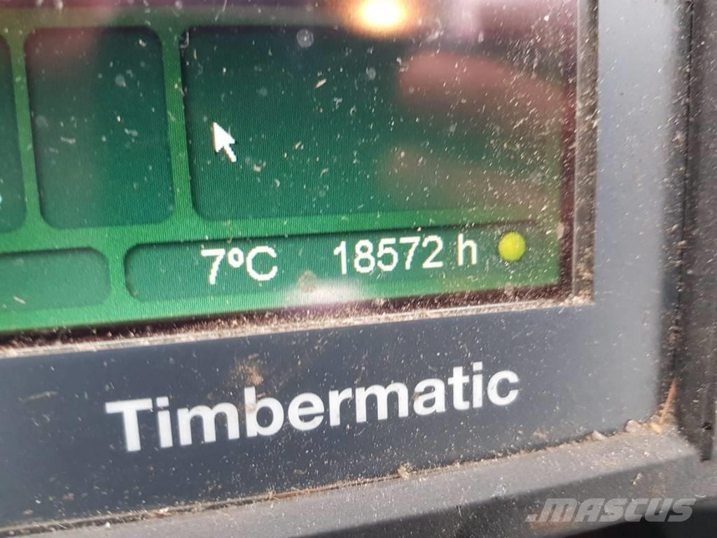 John Deere 1070 E Betakarítók