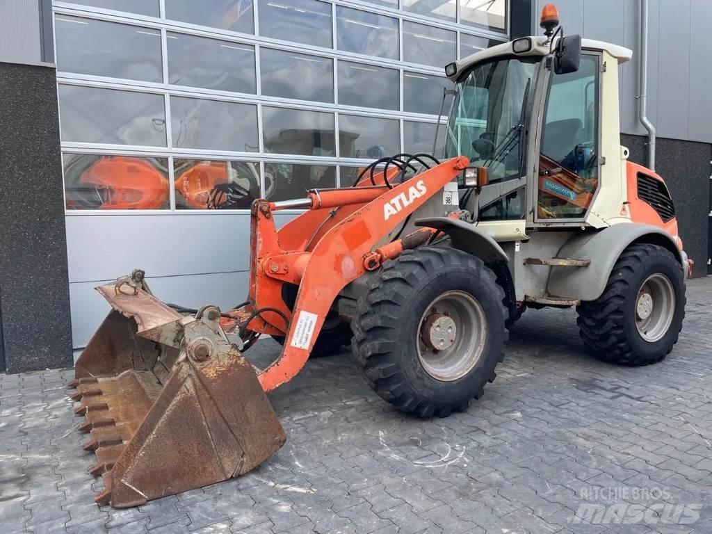 Atlas AR70 Gumikerekes homlokrakodók