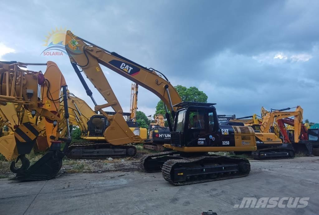 CAT 325 D Lánctalpas kotrók