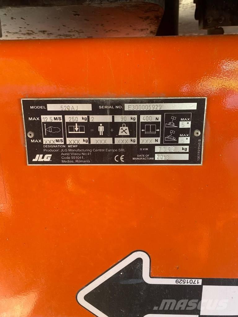 JLG 520 AJ Karos emelők