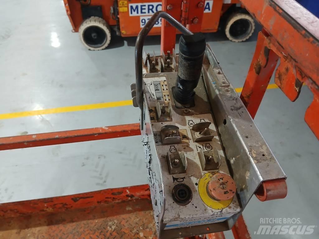 SkyJack SJ 6826 RT Ollós emelők