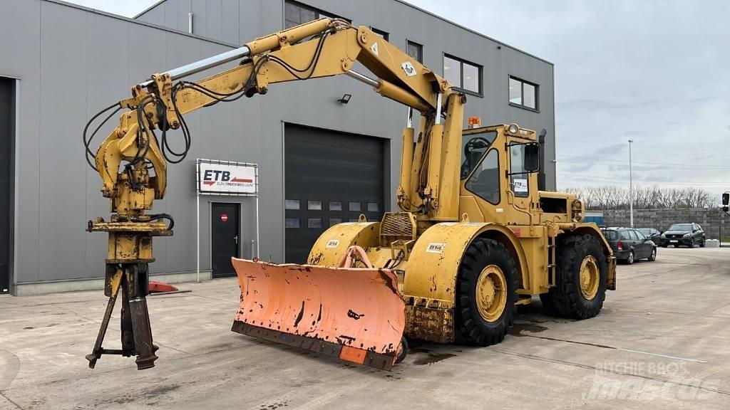 CAT 814 gumikerekes dózer