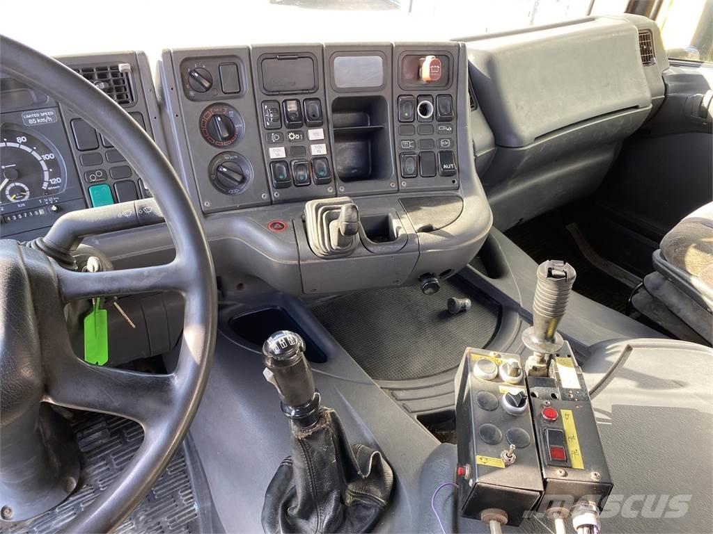 Scania R 124 6X2 Multifunkciós teherautók
