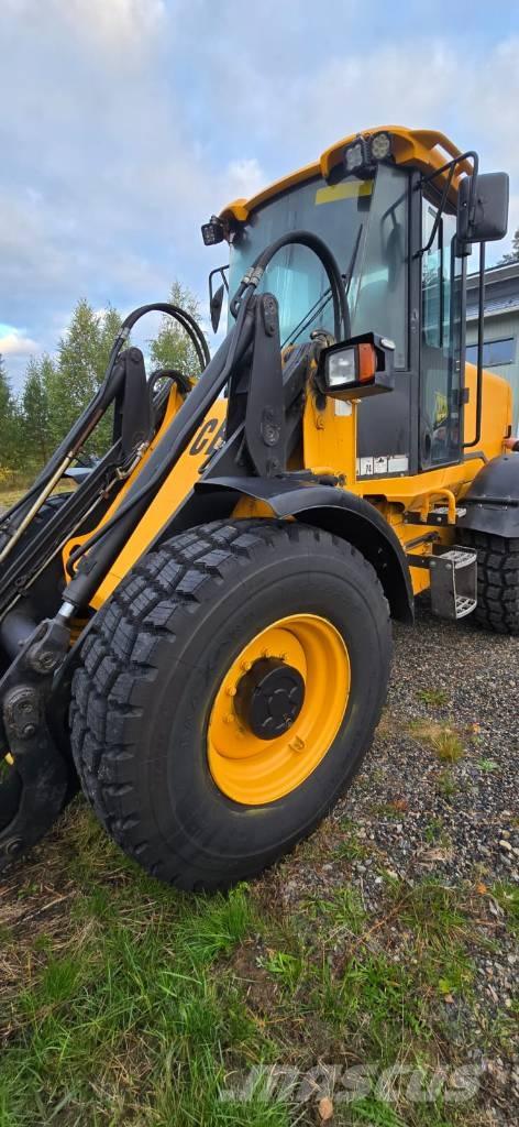 JCB 412 S Gumikerekes homlokrakodók