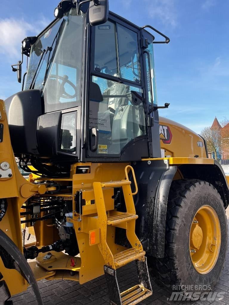 CAT 910 Gumikerekes homlokrakodók