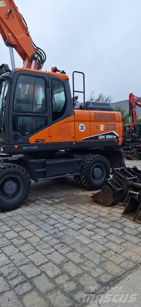 Doosan DX 190 W-7 Gumikerekes kotrók