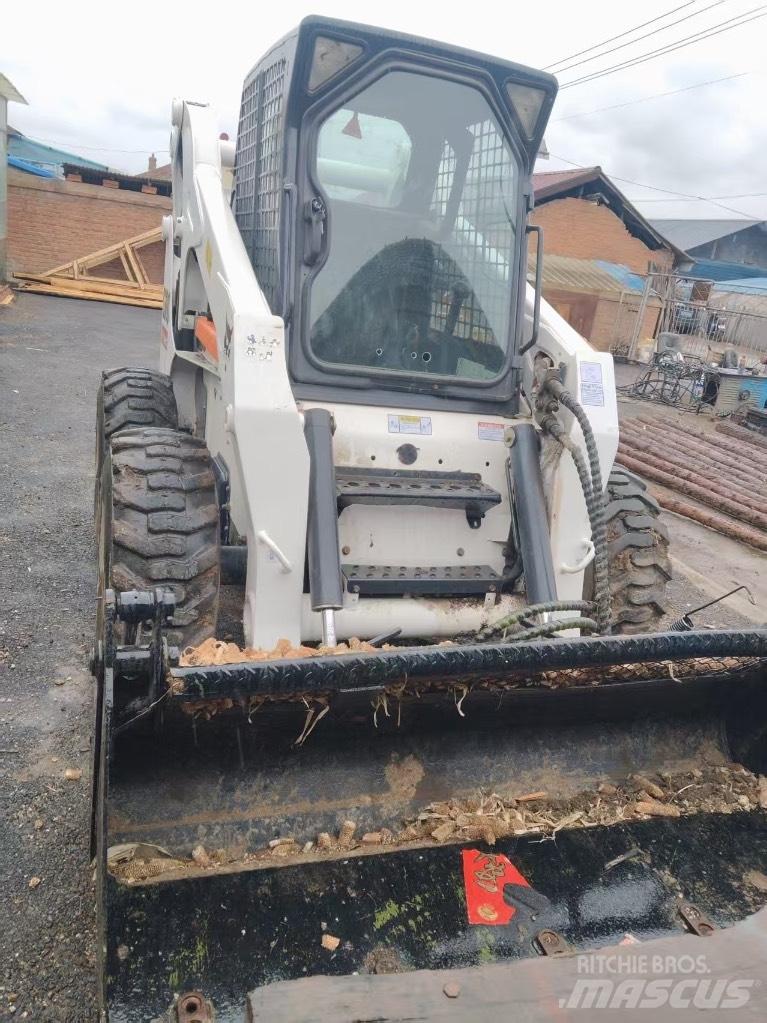 Bobcat S 300 Kompaktrakodók