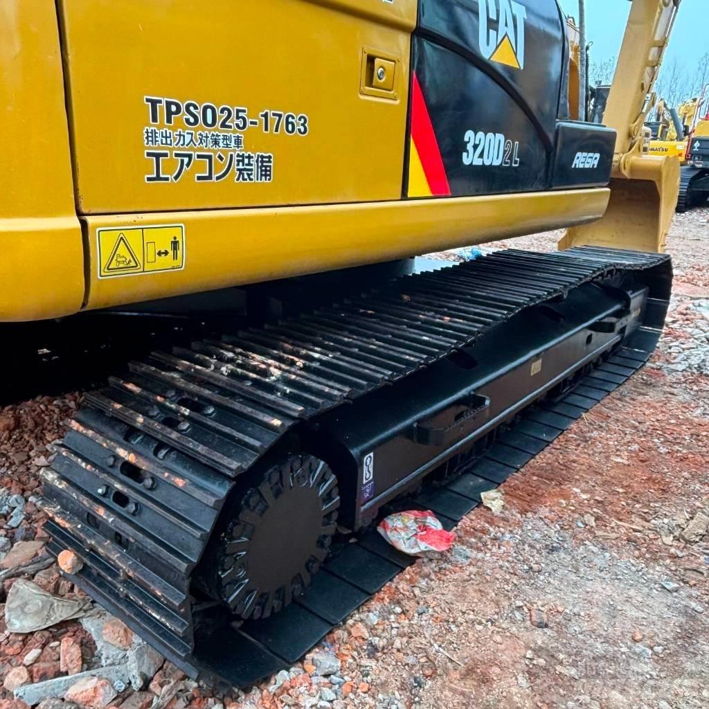 CAT 320 D Lánctalpas kotrók