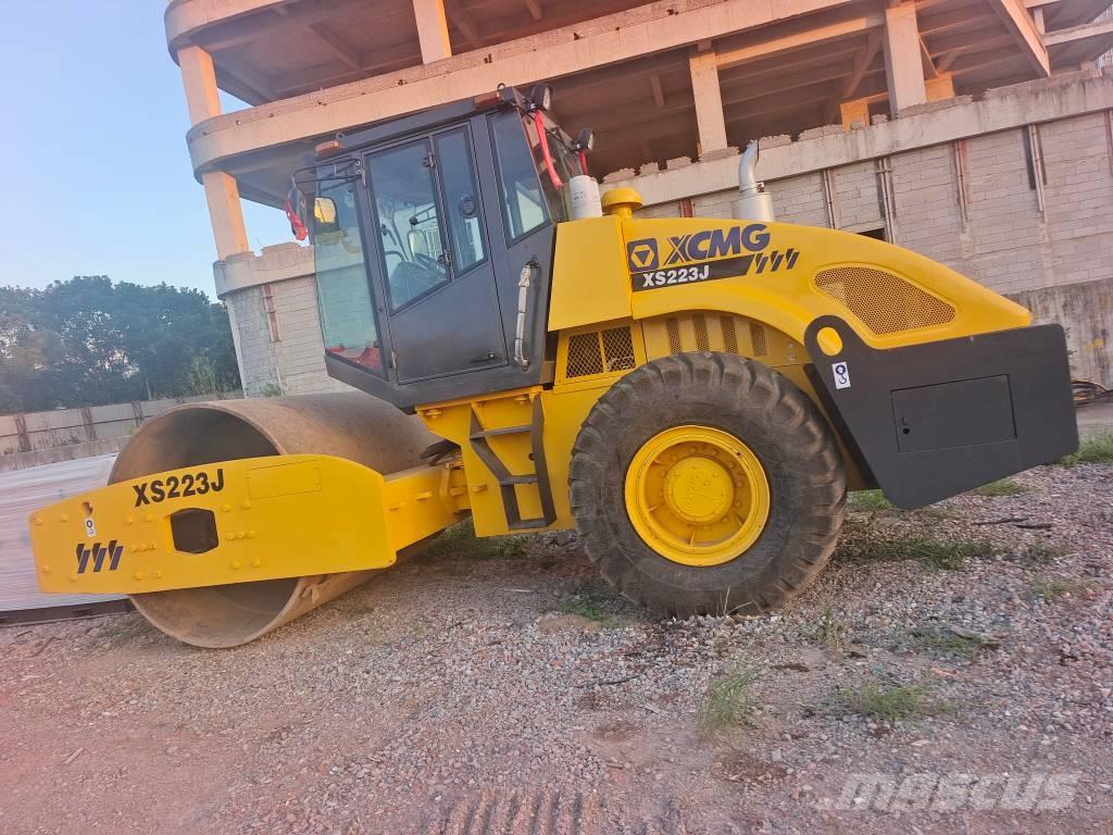 XCMG XS 223J Egydobos hengerek