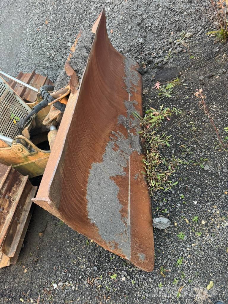 CASE 1150 E lánctalpas dózerek