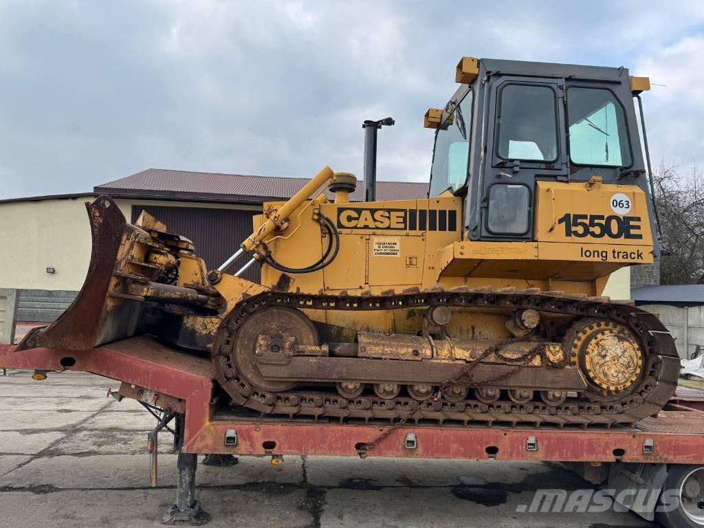 CASE 1550 E lánctalpas dózerek