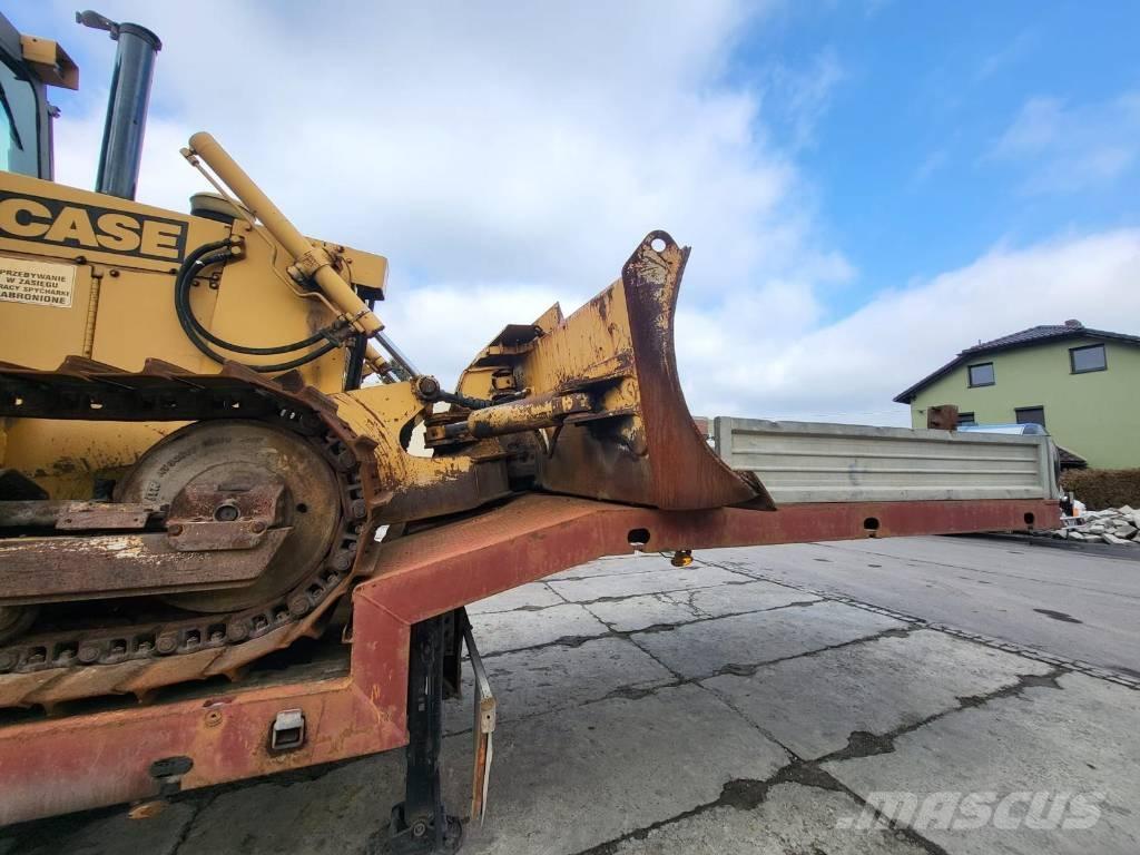 CASE 1550 E lánctalpas dózerek