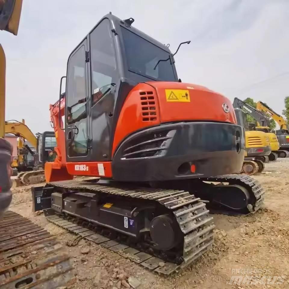 Kubota KX 085-5 Közepes (midi) kotrók 7 t - 12 t