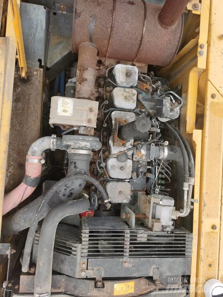Komatsu PC 200-7 Lánctalpas kotrók