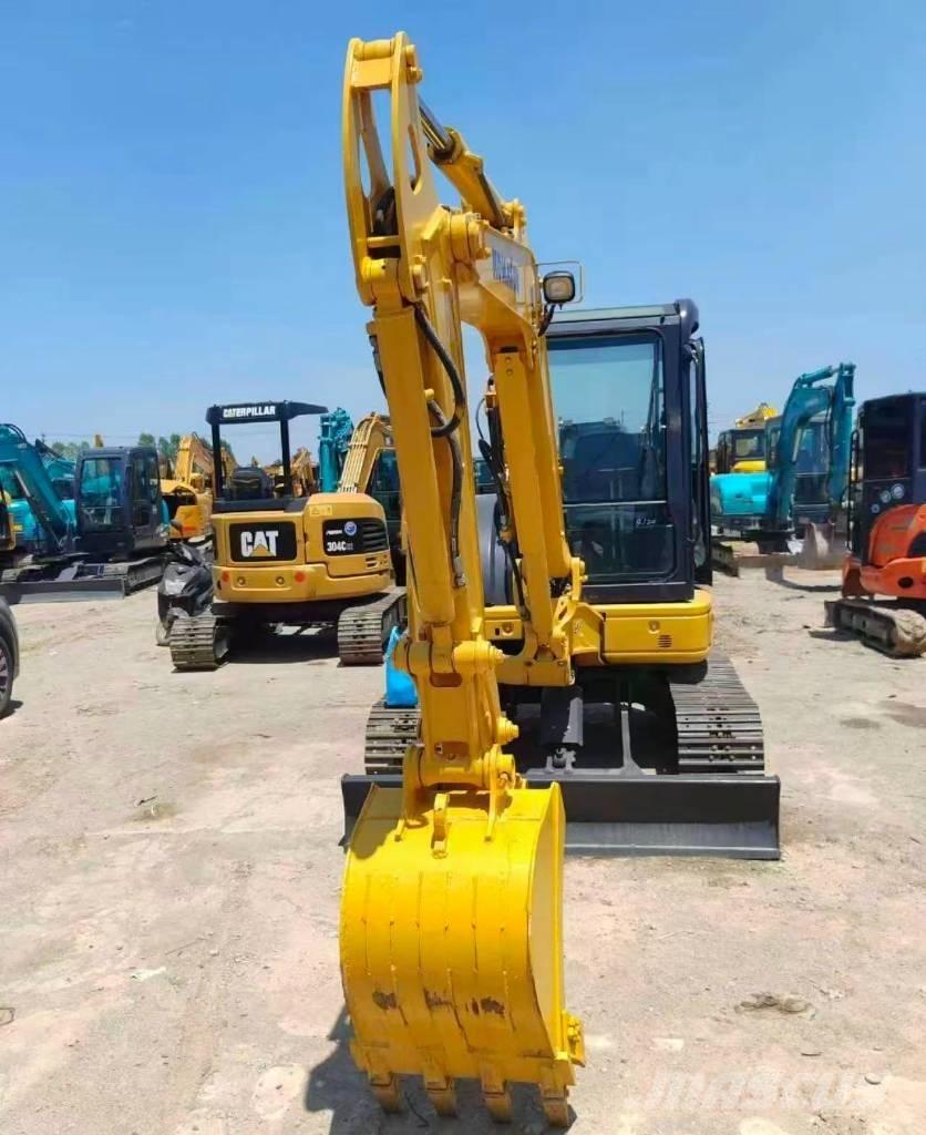 Komatsu PC 40 Mini kotrók < 7t
