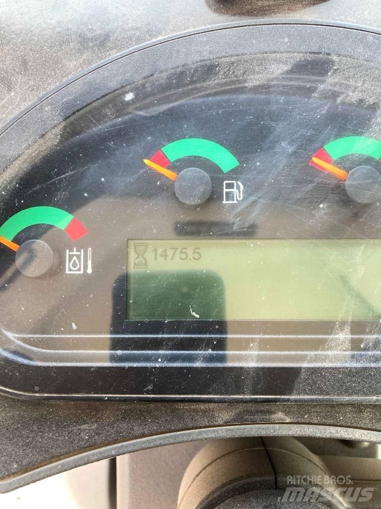 CAT 906 M Gumikerekes homlokrakodók
