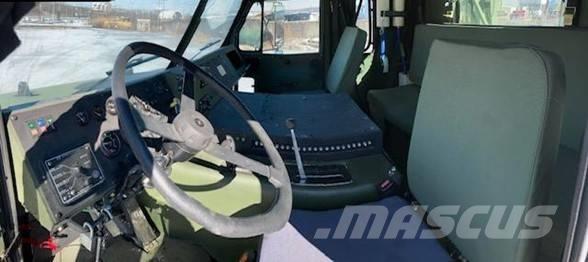 Oshkosh M1070 Nyergesvontatók