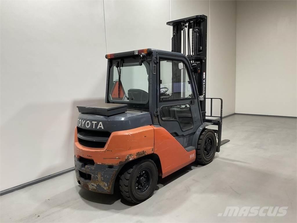 Toyota 40-8FD40N Dízel targoncák