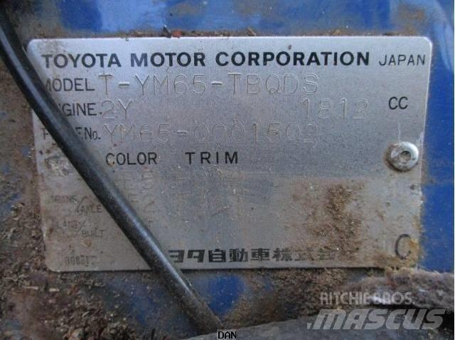 Toyota T-YM65 Platós / Ponyvás teherautók