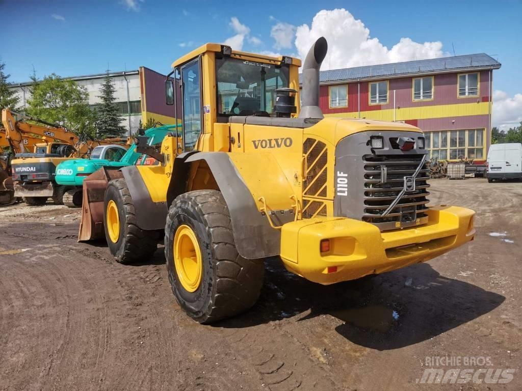 Volvo L 110 F Gumikerekes homlokrakodók