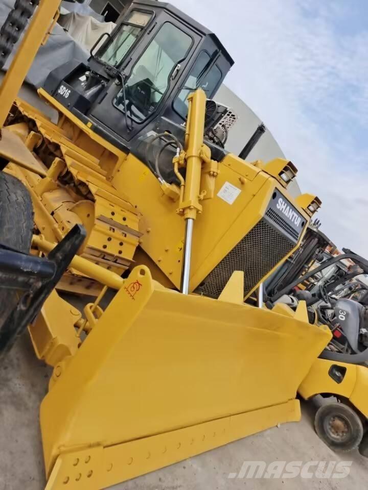Shantui SD 16 lánctalpas dózerek