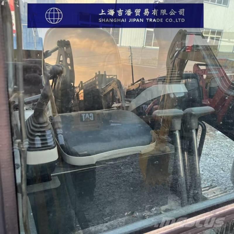 Komatsu PC 40 MR Mini kotrók < 7t