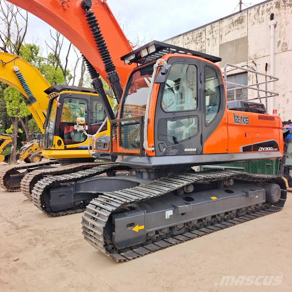 Doosan DX 300 Lánctalpas kotrók