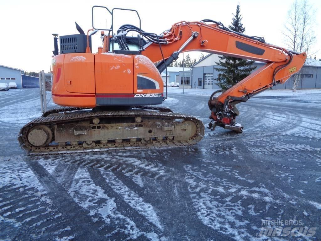 Doosan DX 235 Lánctalpas kotrók