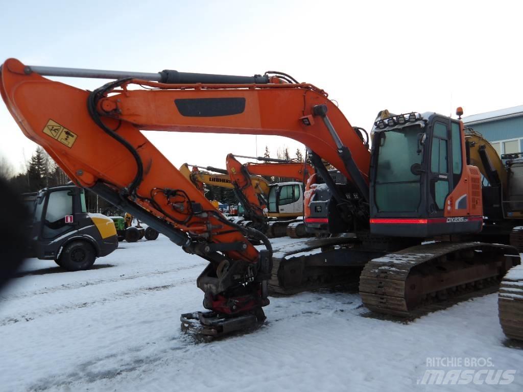 Doosan DX 235 Lánctalpas kotrók