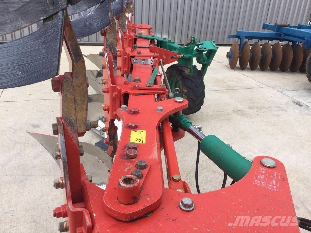 Kverneland LS100 Hagyományos ekék