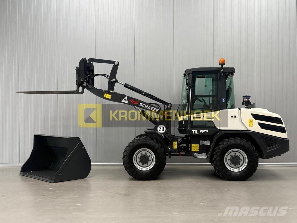Terex TL80 Gumikerekes homlokrakodók