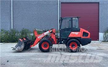 Kubota R065 Gumikerekes homlokrakodók