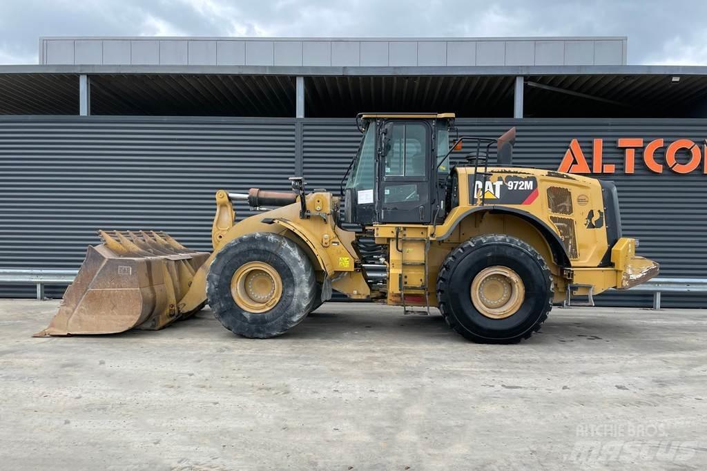 CAT 972M Gumikerekes homlokrakodók