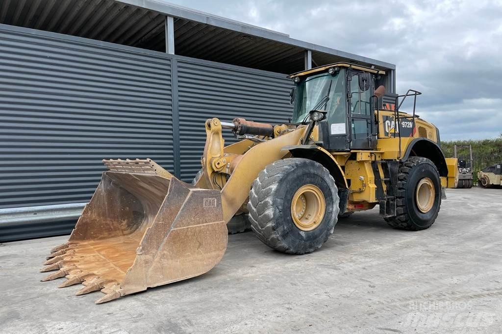 CAT 972M Gumikerekes homlokrakodók