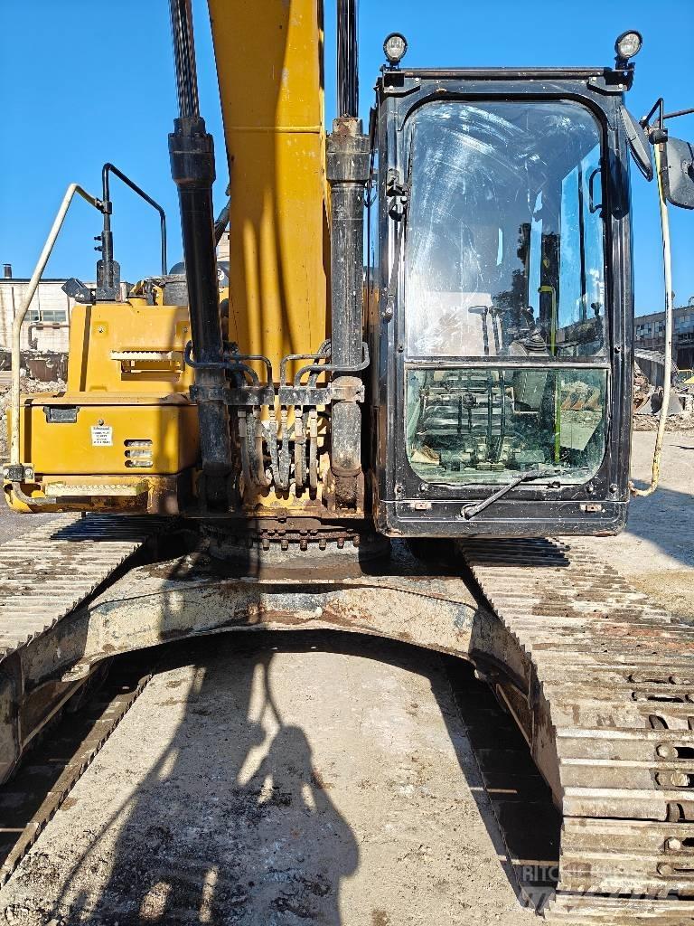CAT 320F Lánctalpas kotrók