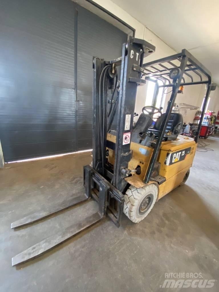 CAT EP 25 K PAC Elektromos targoncák