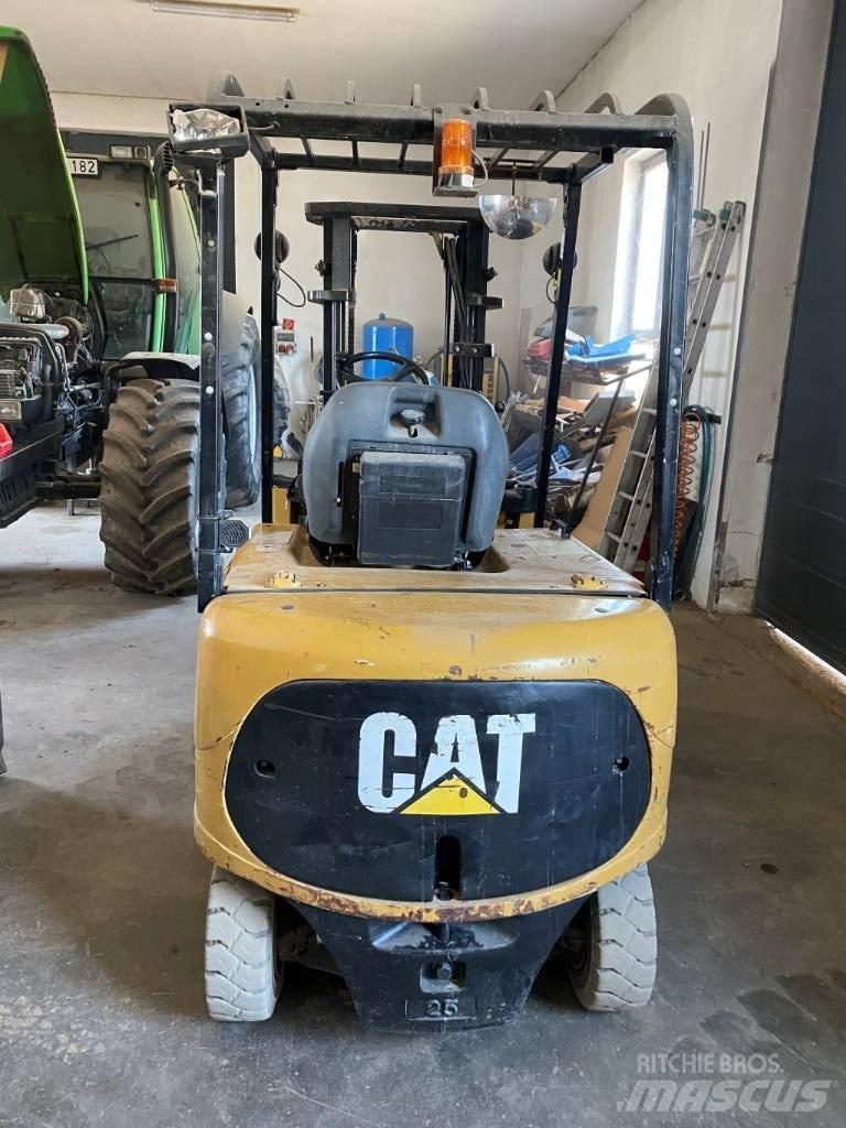 CAT EP 25 K PAC Elektromos targoncák