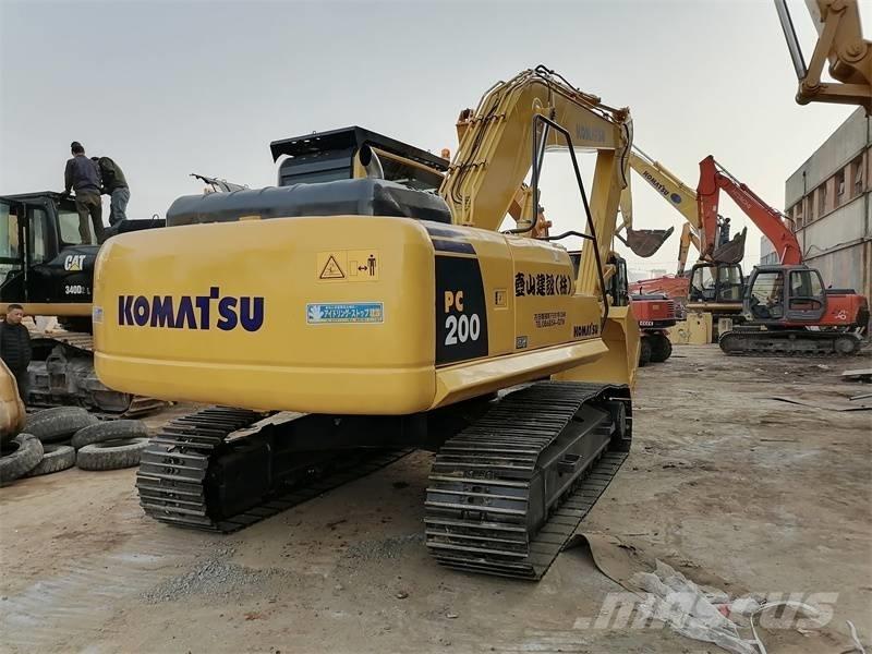 Komatsu PC 200-8 Lánctalpas kotrók