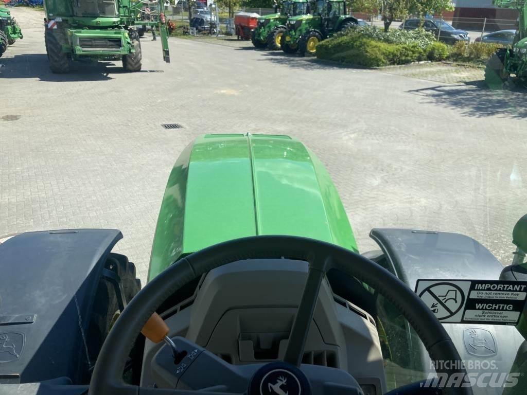 John Deere 6R215 Traktorok