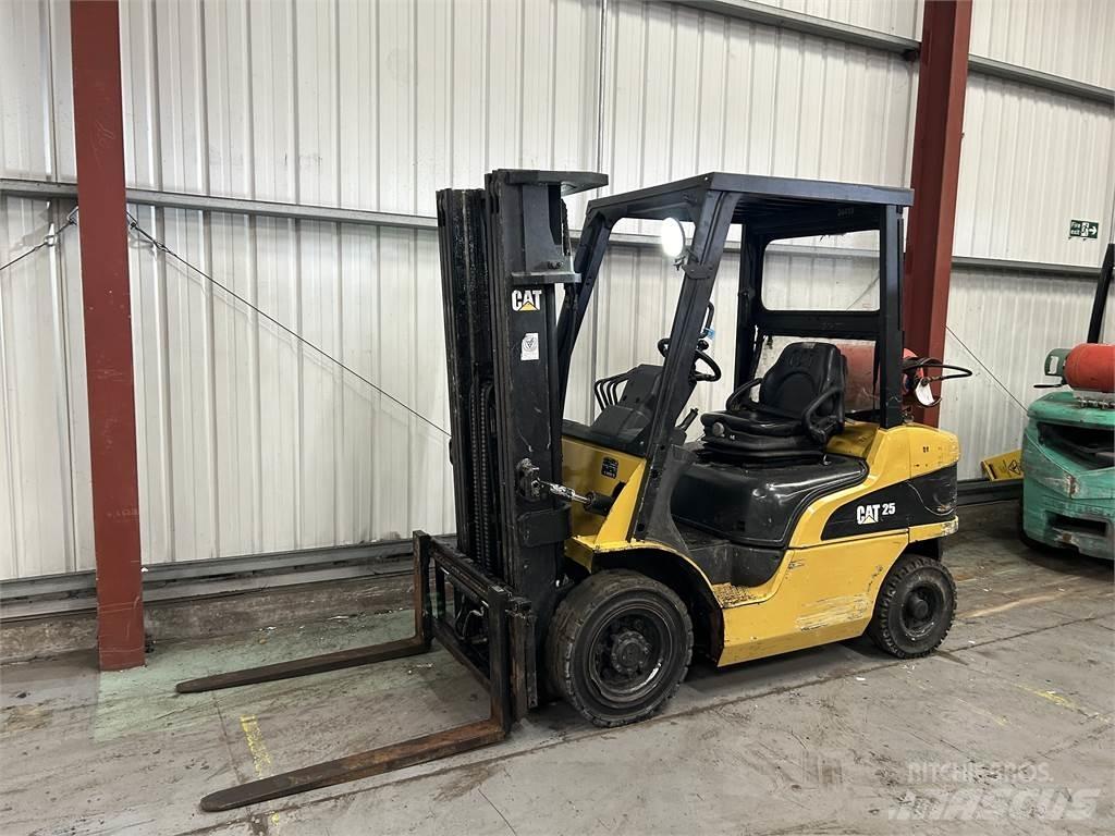 CAT GP25NT Gázüzemű targoncák