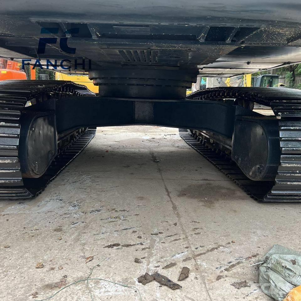 Hyundai 220LC-9S Lánctalpas kotrók