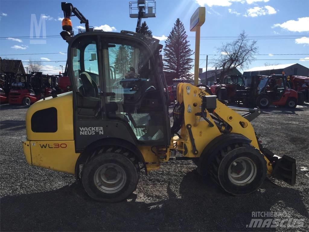 Wacker Neuson WL30 Gumikerekes homlokrakodók