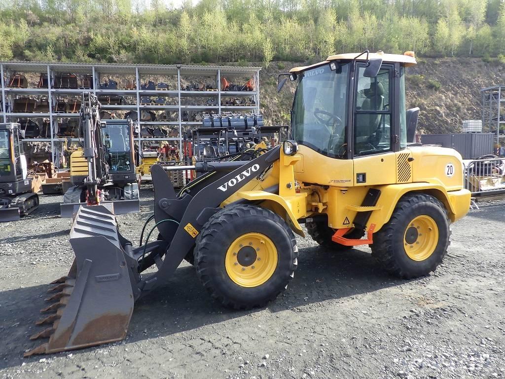 Volvo L 35 G Gumikerekes homlokrakodók