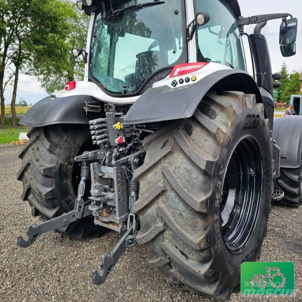 Valtra N174 Traktorok