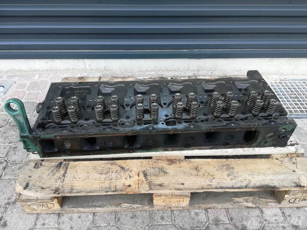 Renault Premium E5 Motorok