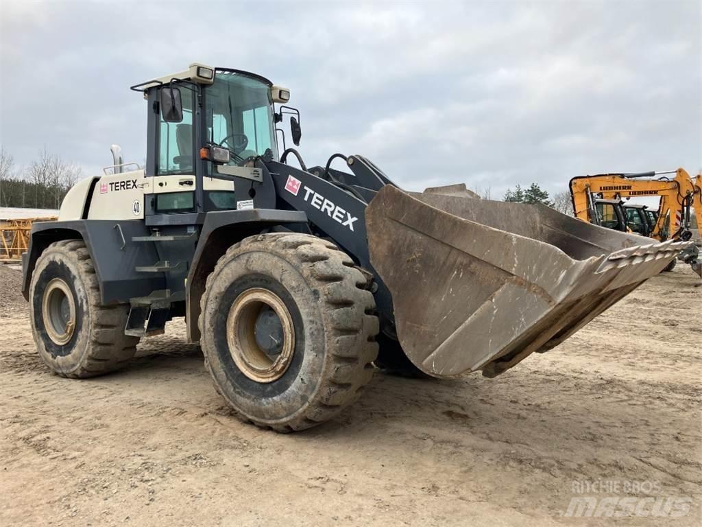 Terex TL310 Gumikerekes homlokrakodók